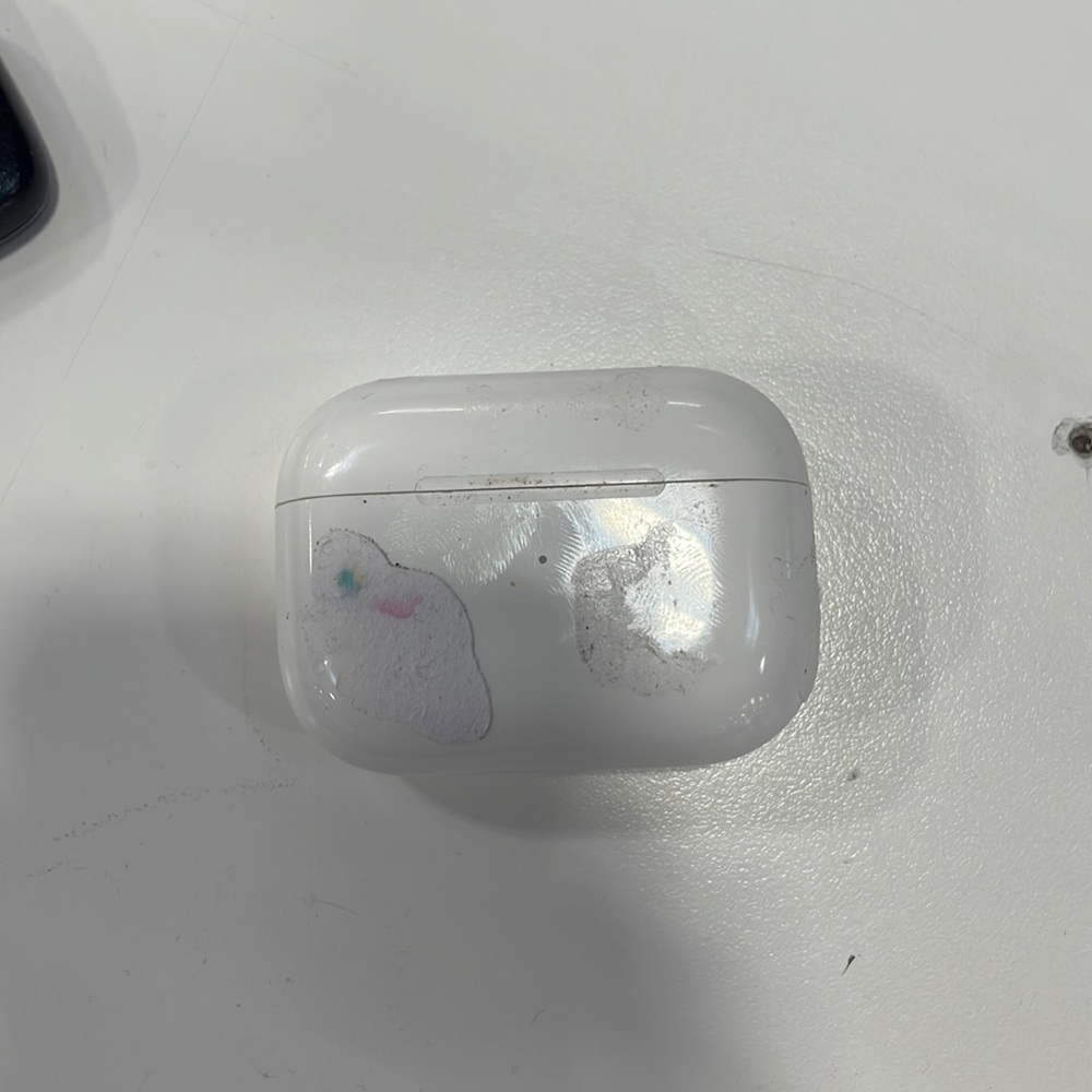Apple AirPods Pro. In original box. NO RIGHT BUD.